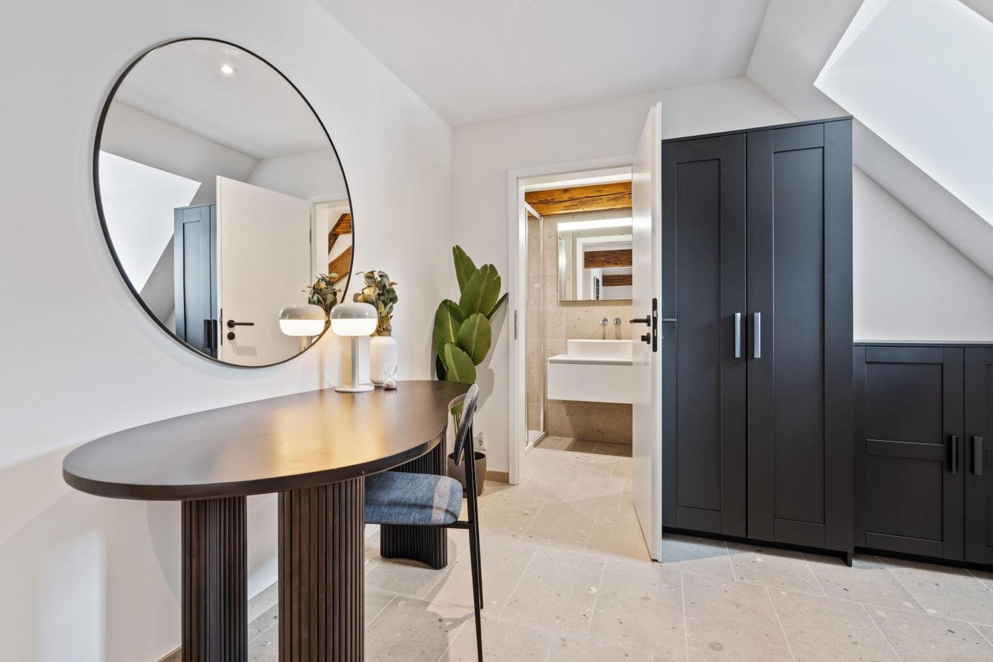 Elegant Clausen Apartment With King Bed & Wifi Люксембург Екстер'єр фото