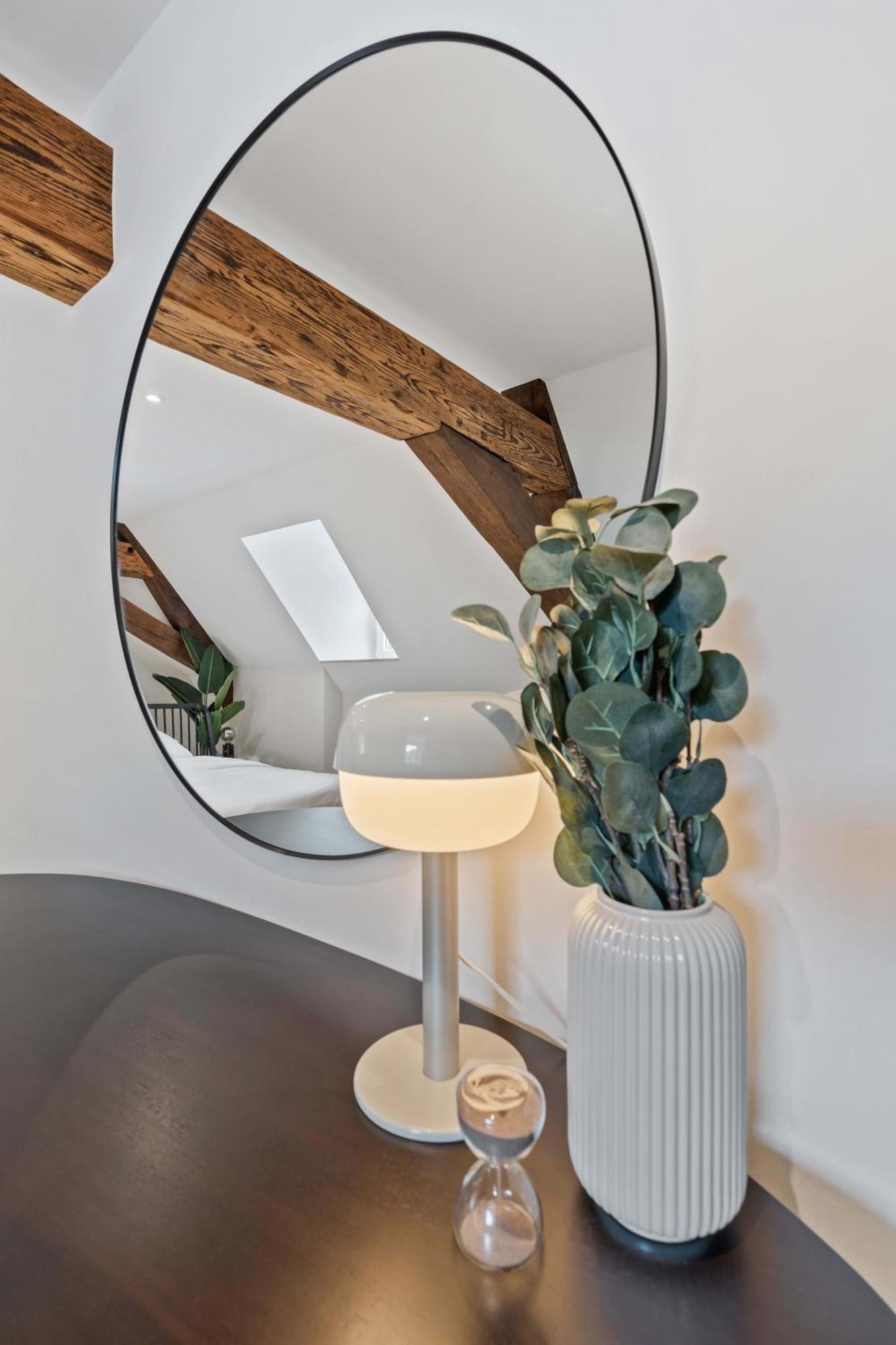 Elegant Clausen Apartment With King Bed & Wifi Люксембург Екстер'єр фото